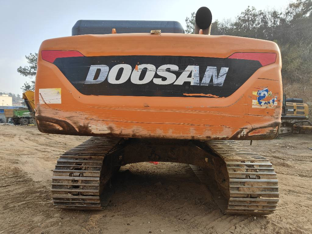 21 Tons Doosan DX215 Hydraulic Backhoe Excavator 0.92m³ Doosan Heavy Duty Digger