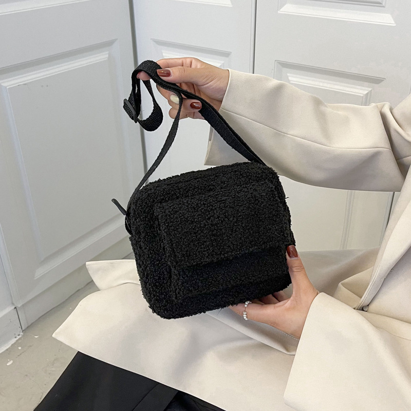 Cheapest New Plush Fabric Women's Shoulder Crossbody Bag Small Lambs Wool Fluffy Fur Winter Female Bag Designer Handbags