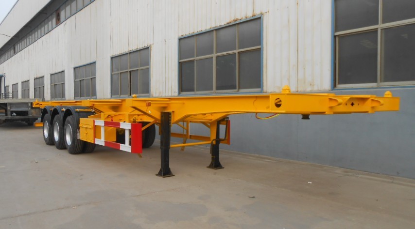 Multi Axles 40ft Flat Bed Semi Trailer Gooseneck Slip Resistant Red