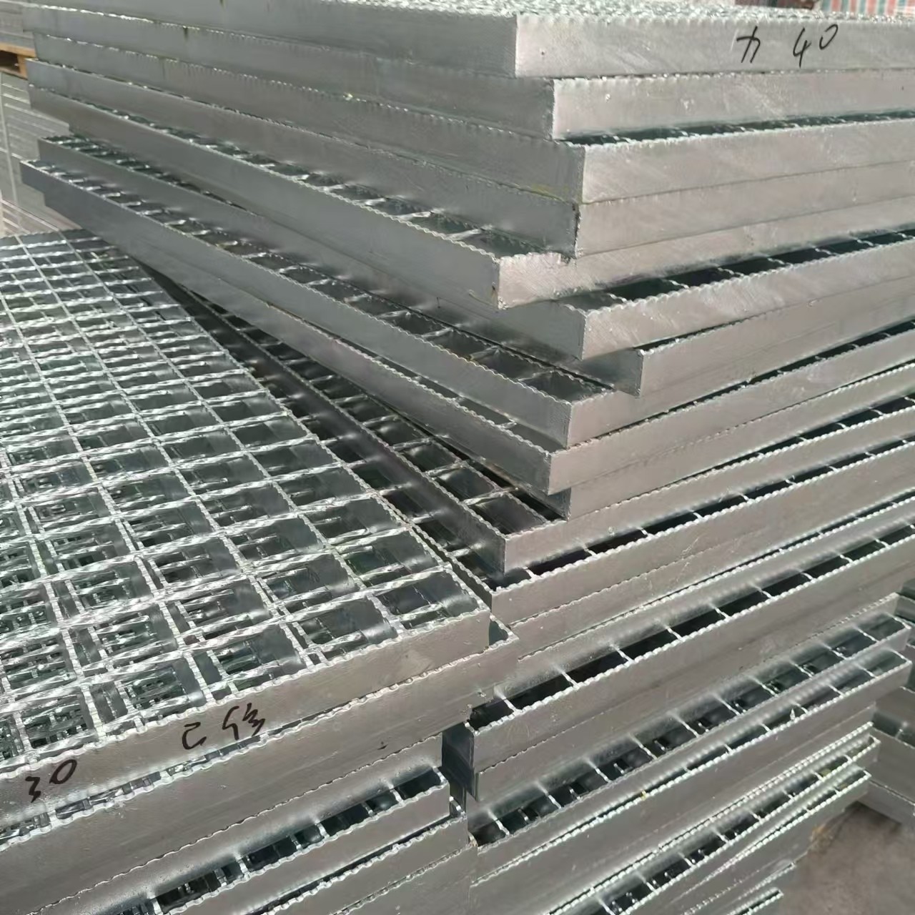 Industrial Steel Grating The Essential Component for Industrial Infrastructure