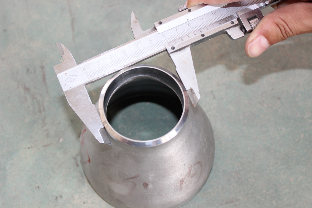 ASTM B366 Nickel Alloy 200/201 Seamless Concentric Reducer 4 Inch – 1-1/2 Inch SCH80