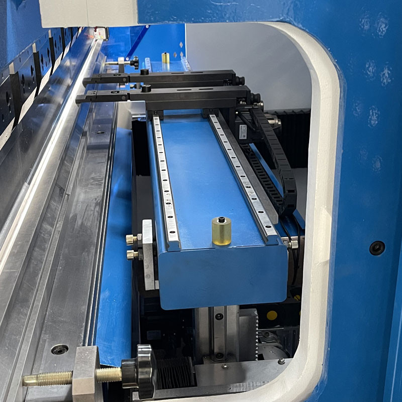 Delem System 4+1+2 Axis Hydraulic Press Brake CNC Bending Machine With DA53T