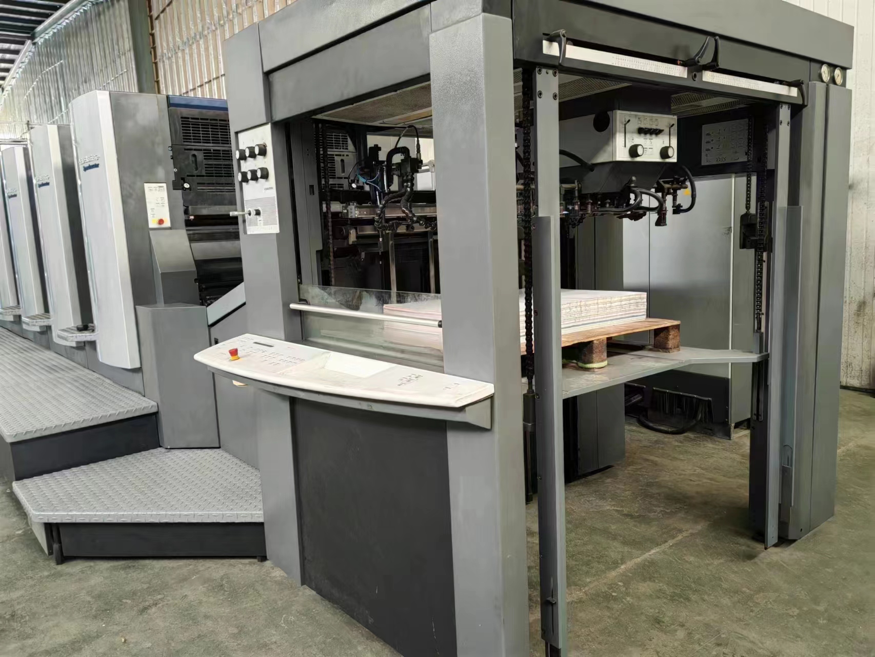 CD102-6 L Paper Offset Printing Machine With High Production Advantage 150000 KG