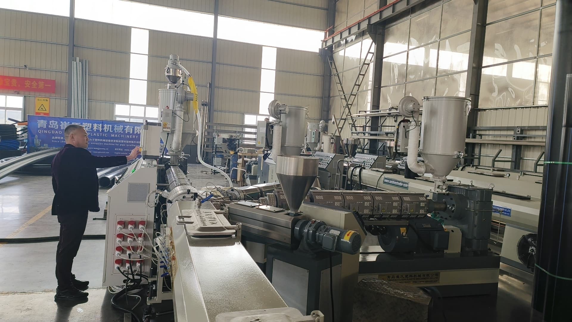 Full-automatic PE Pipe Extrusion Line with 120-800kg/hr Capacity and Made In Motor