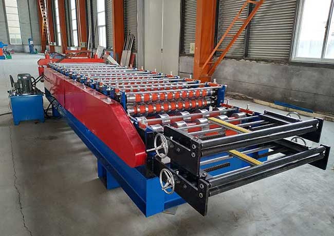 Two designs of the steel roofing double layer roll forming machine with automatic program