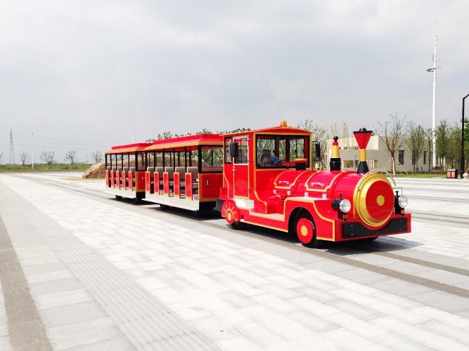 42 Person Electric Trackless Train With DC Motor For Amusements Park Playground