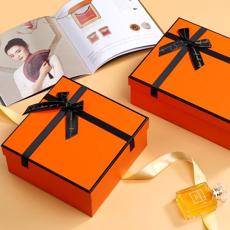 Custom Logo Printed Luxury Cardboard Paper Lid and Base Packaging Carton Gift Box for Hats Toys Boxing Gloves Homewares Cosmetics T-Shirt Perfume Flower