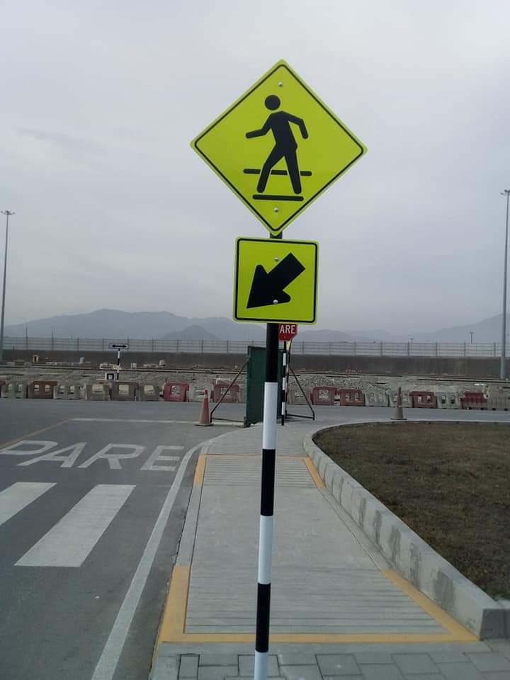 2021 High Visilibility Warning Aluminum Road Sign with Customized Board