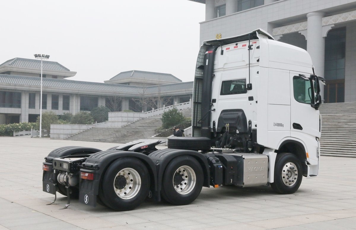 Shacman X6000 560HP 6X4 Tractor Truck 10 Wheeler Shacman Tractor Head