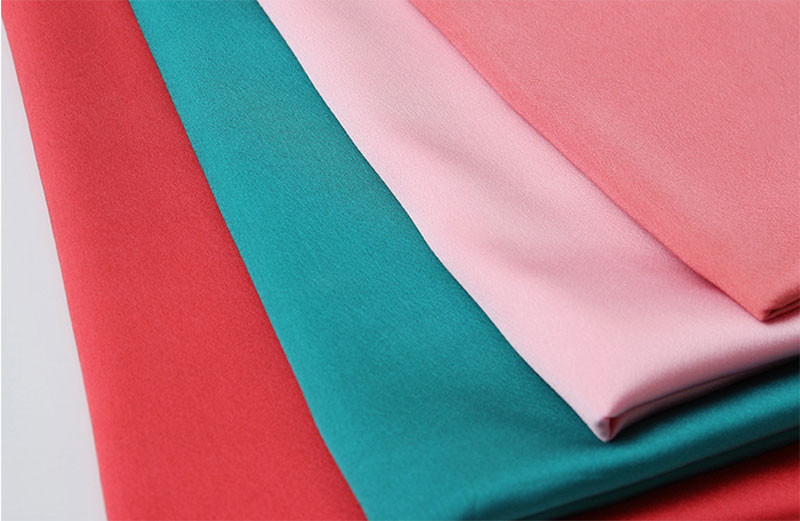 Emerald Green 75D 130GSM Polyester Spandex Satin Fabric Stretch