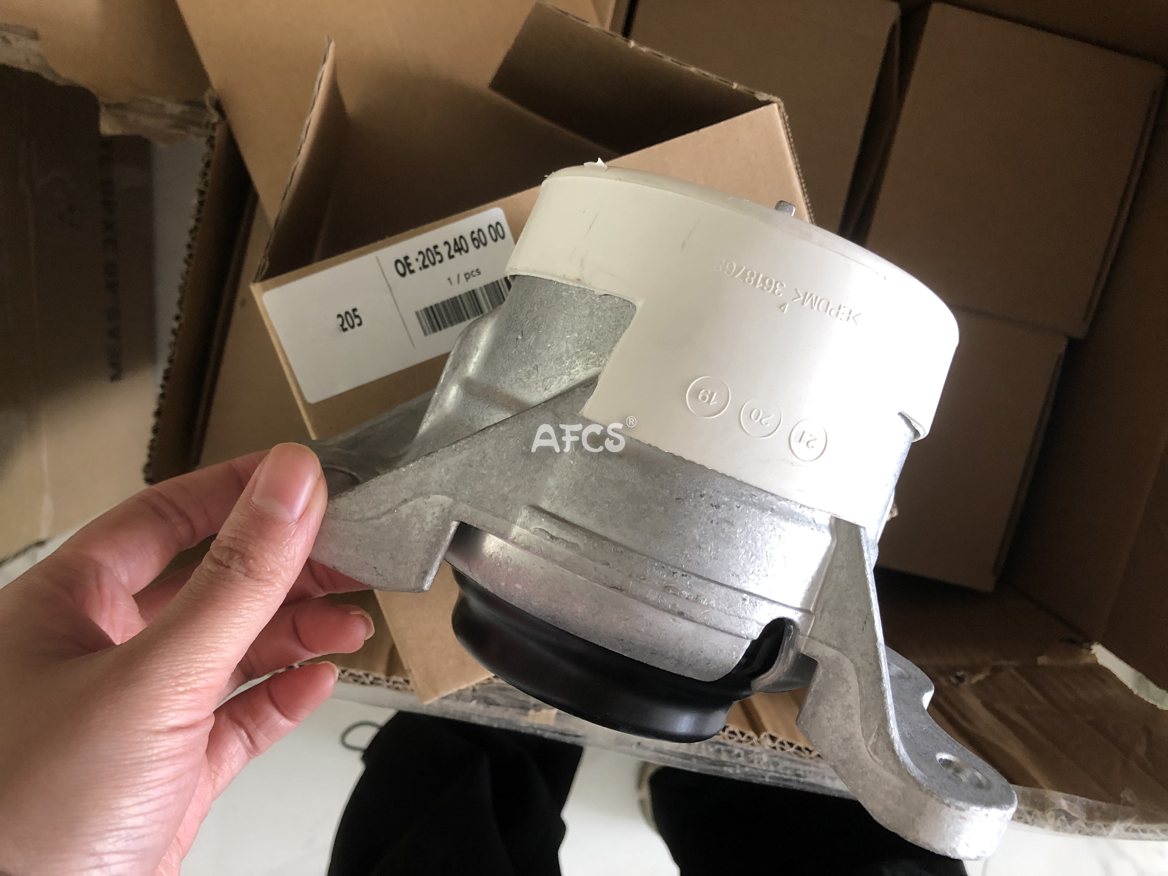 A2052400800 car Engine Mount A20524008900 A2052406000 For MERCEDES BENZ W205 A205 S205