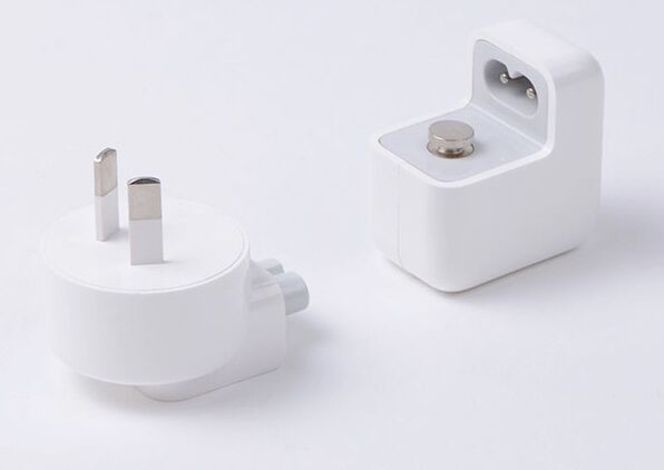 wall amount charger 5V 1.5A interchangeable ac plug for ipad and mobile phone paper packing free sample and shipping