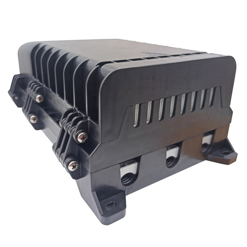 Pole Mounted Fiber Optic Distribution Box SC 16 Cores Or LC 32 Cores Adapter