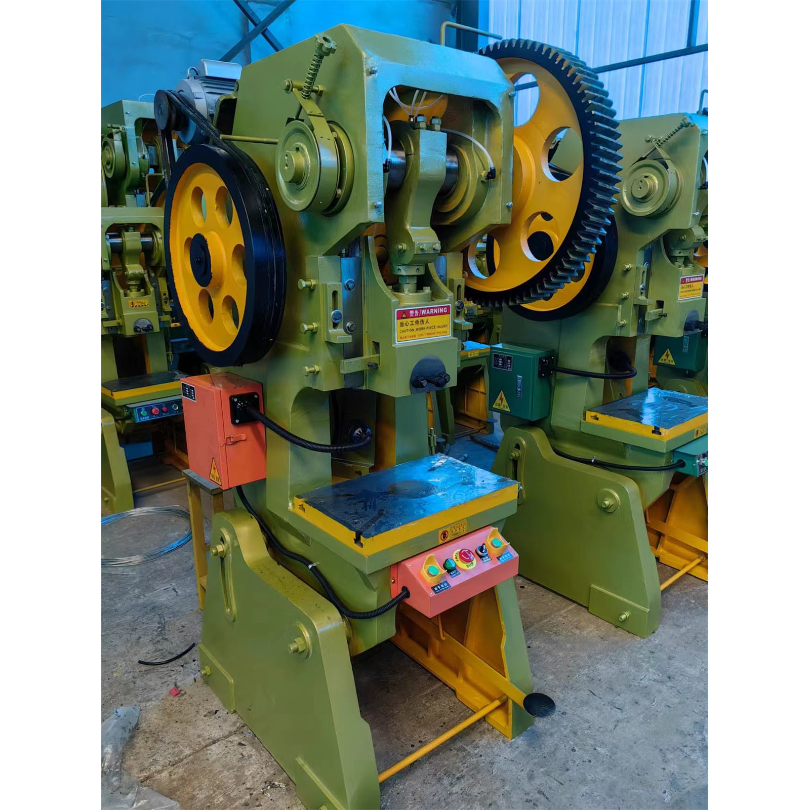 Industrial Metal Fabrication J23 Series 25T Power Press Hole Mechnical Punching Machine