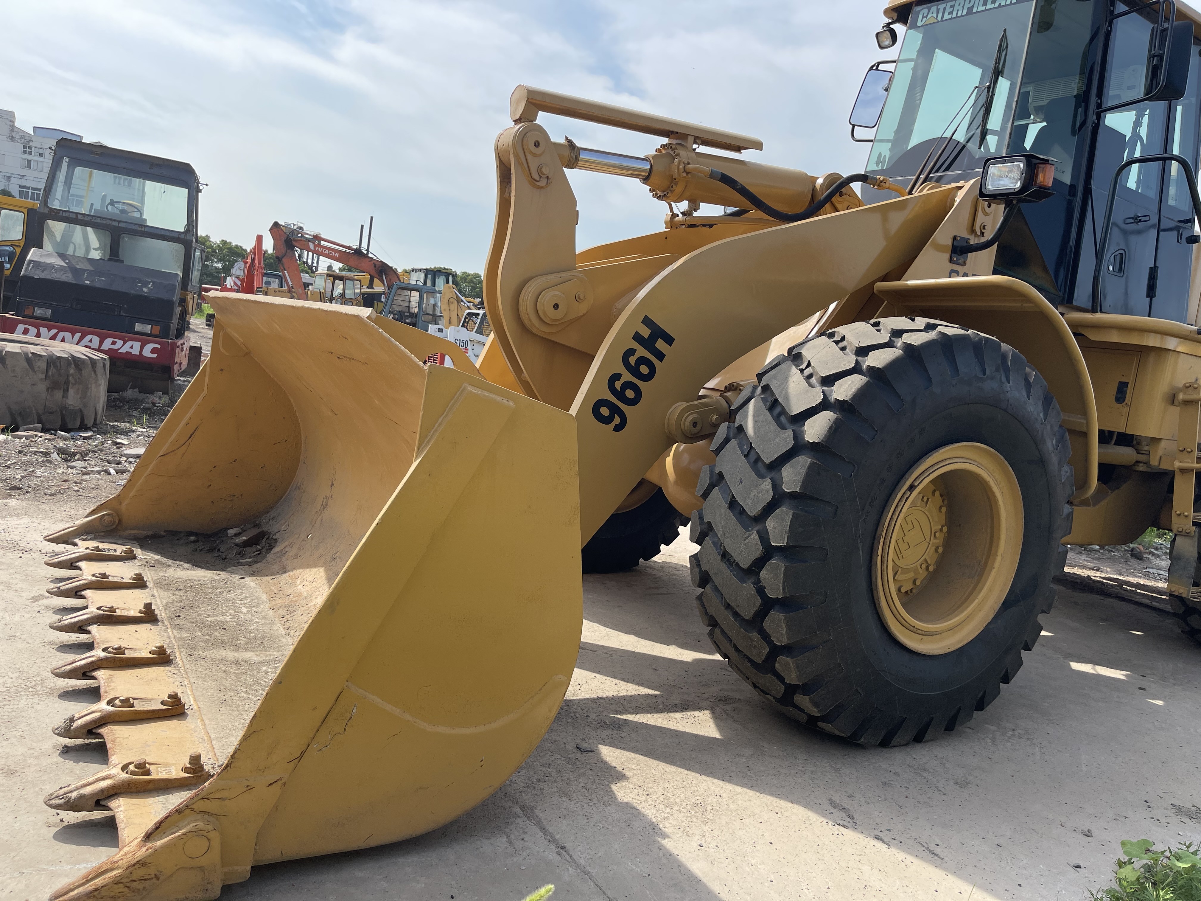 Japan Used Caterpillar Loader In Good Condition 6 Ton Cat 966F CAT 966G 966H Wheel Loaders For Sale