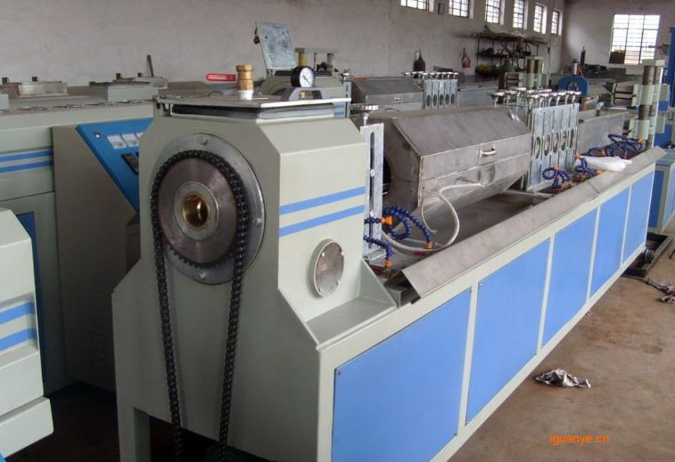 Plastic Extrusion Line Plastic Extrusion Machine Foe PE , PE Carbon Spiral Reinforcing Pipe Production LIne