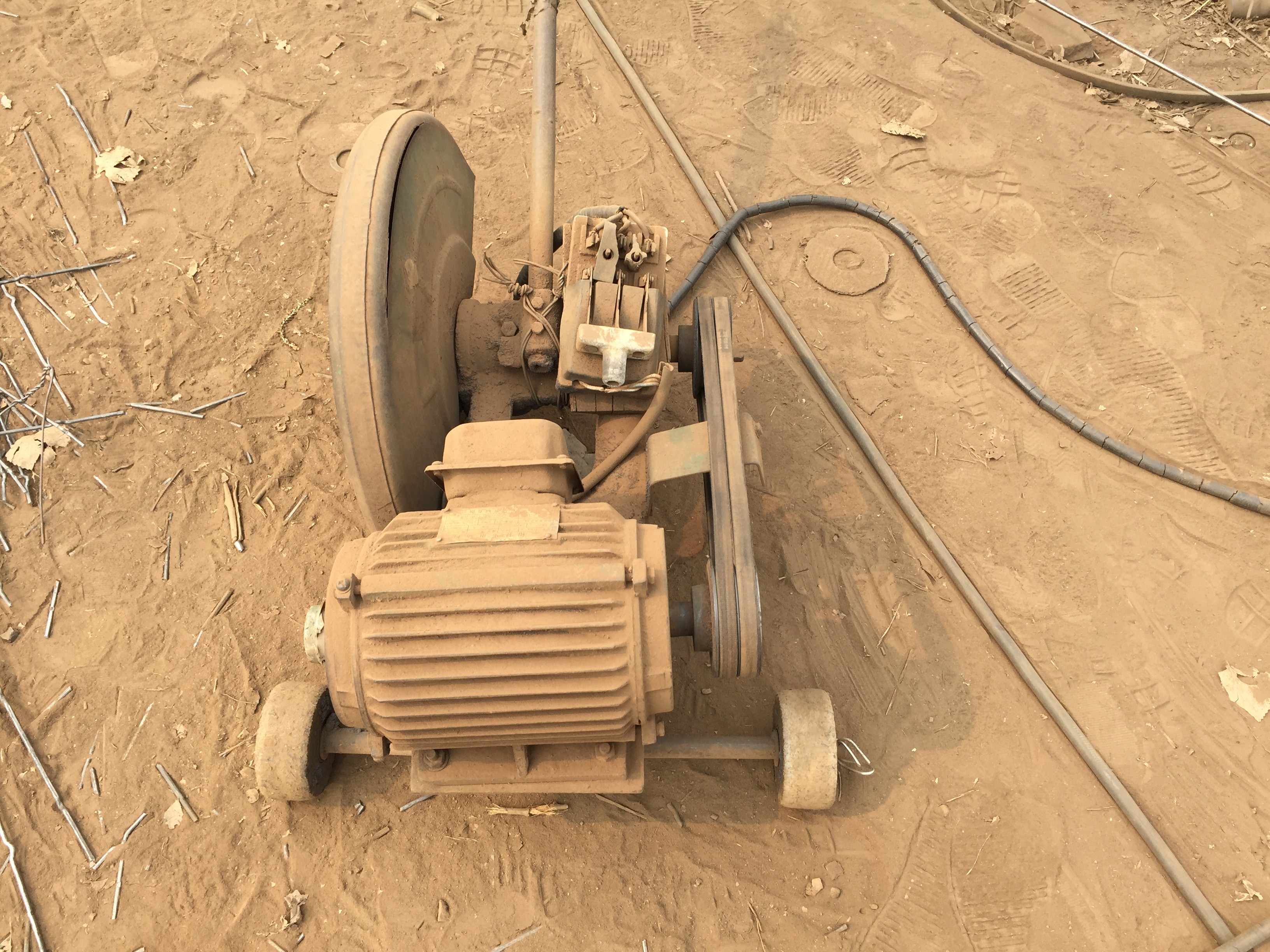 Small Size Crimped Wire Mesh Machine Portable Welded Wire Mesh Cutter