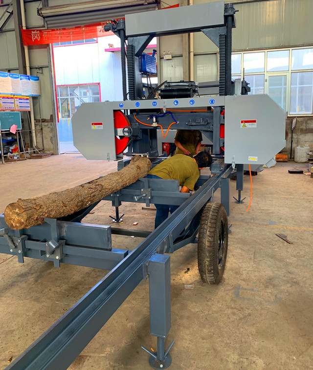 27HP Diesel Sawmill Wood Saw Machines Cutting Wood Portable Sawmill, Horizontal bandsaw for sale