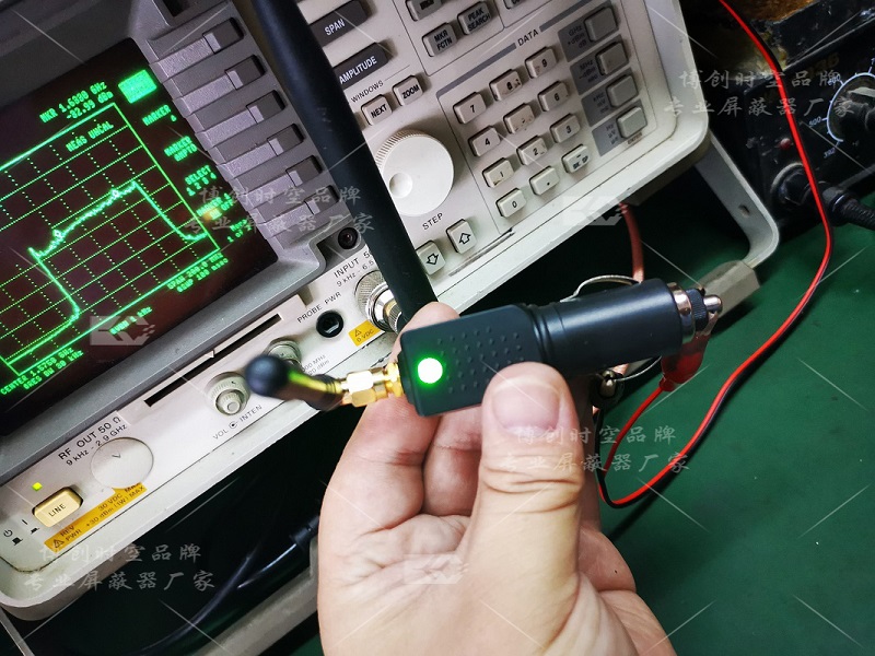 GPS positioning jammer in-line cigarette lighter working 12v-24v power supply anti positioning anti tracking shield
