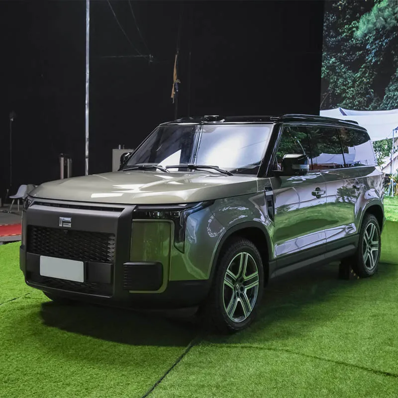 Chinese Baic Jishi 01 Series Long Range Polar Stone 01 Electric Vehicle with 476PS Maximum Horsepower and Big Luxury SUV