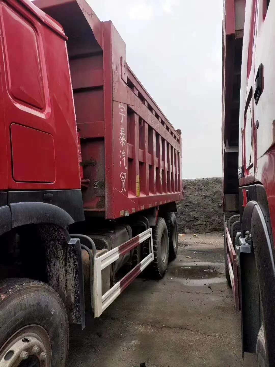 6*4 EURO III 1000Nm Used Dump Truck Diesel 375hp Left Hand Drive