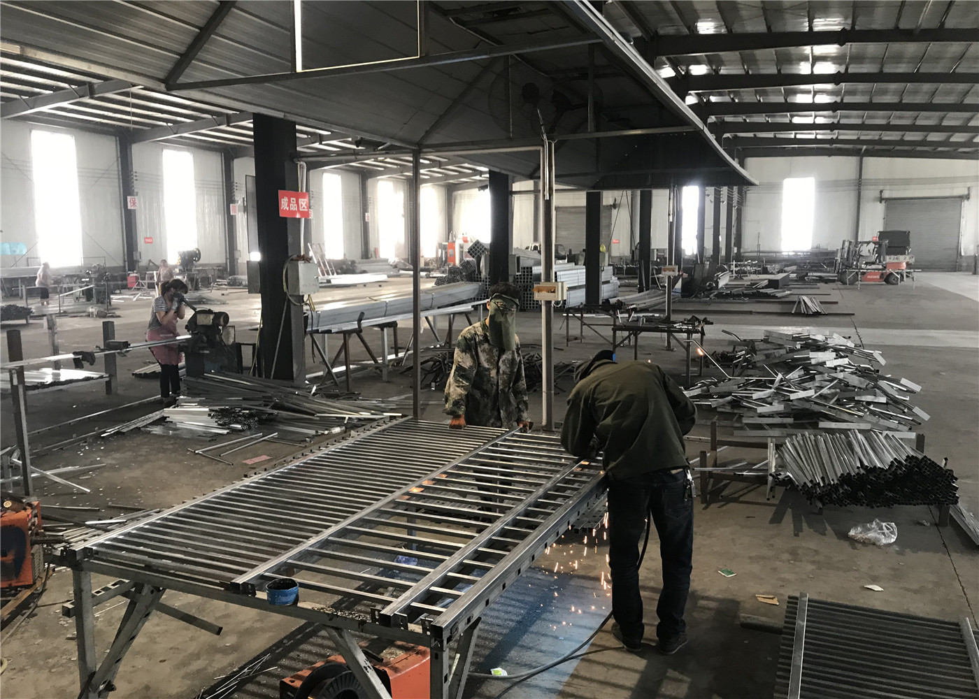 Steel Tubular Fence Panels 6'x10' and 4'x10' 40mm rails wall thickness 16ga