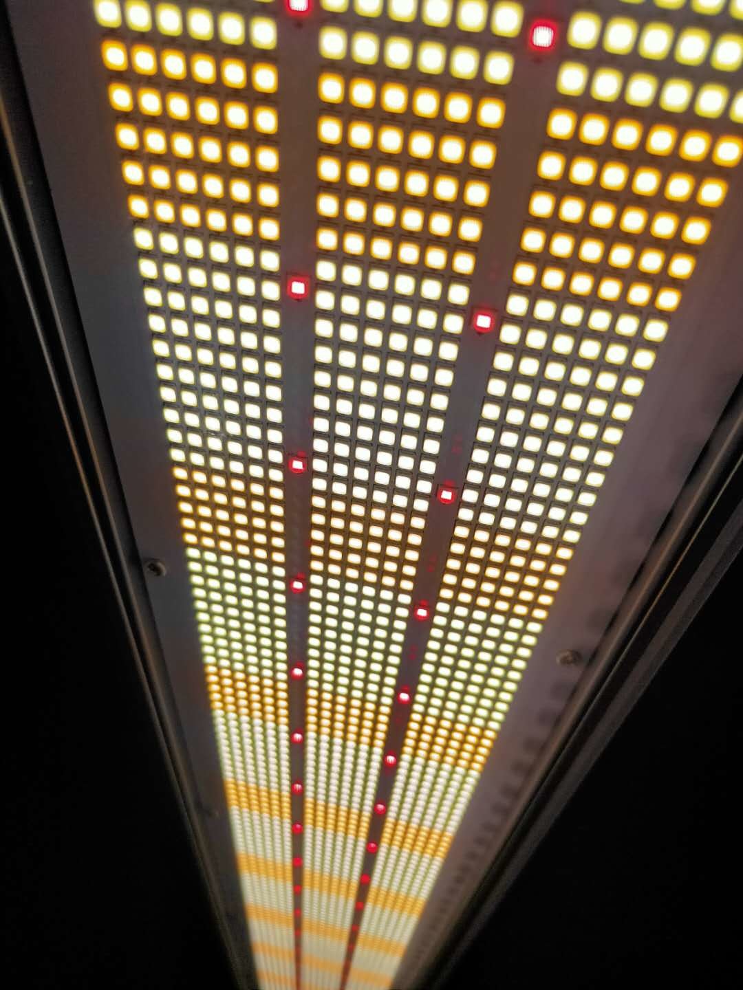 Easy Clean Bar 660W 2.8umol/J Greenhouse LED Grow Lights
