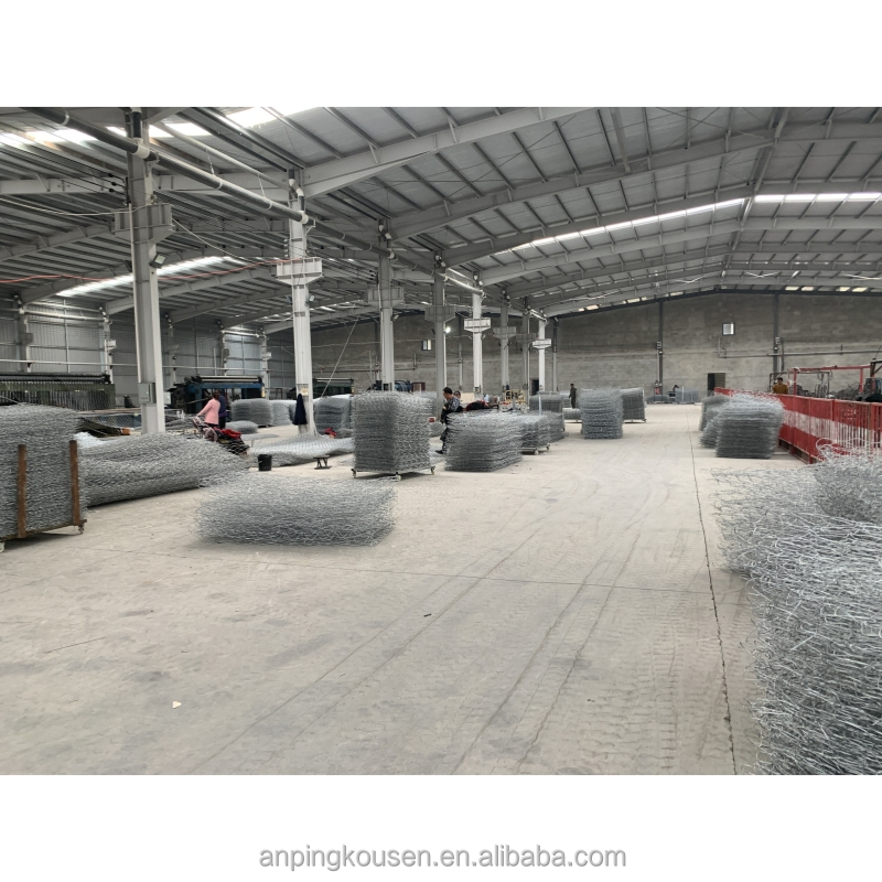 Q195 Material Square Hole Green Defence Barrier for Defence Protection