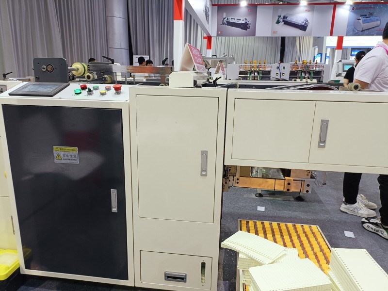 Automatic Paper Hole Punching Machine 110 Strokes / Min 3kw