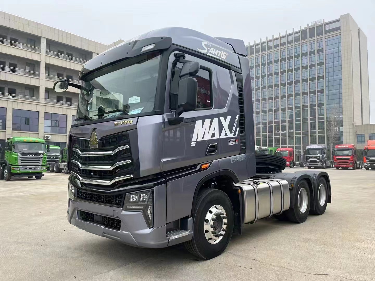 Double Row Howo Sinotruk Tractor Truck 6x4 610hp 10 Wheels Second Hand