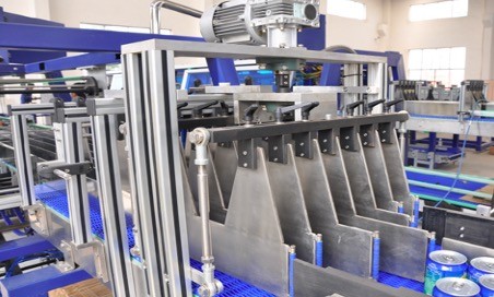 Automatic Plastic Film Heat Shrink Wrapping Machine For PET Water Bottle
