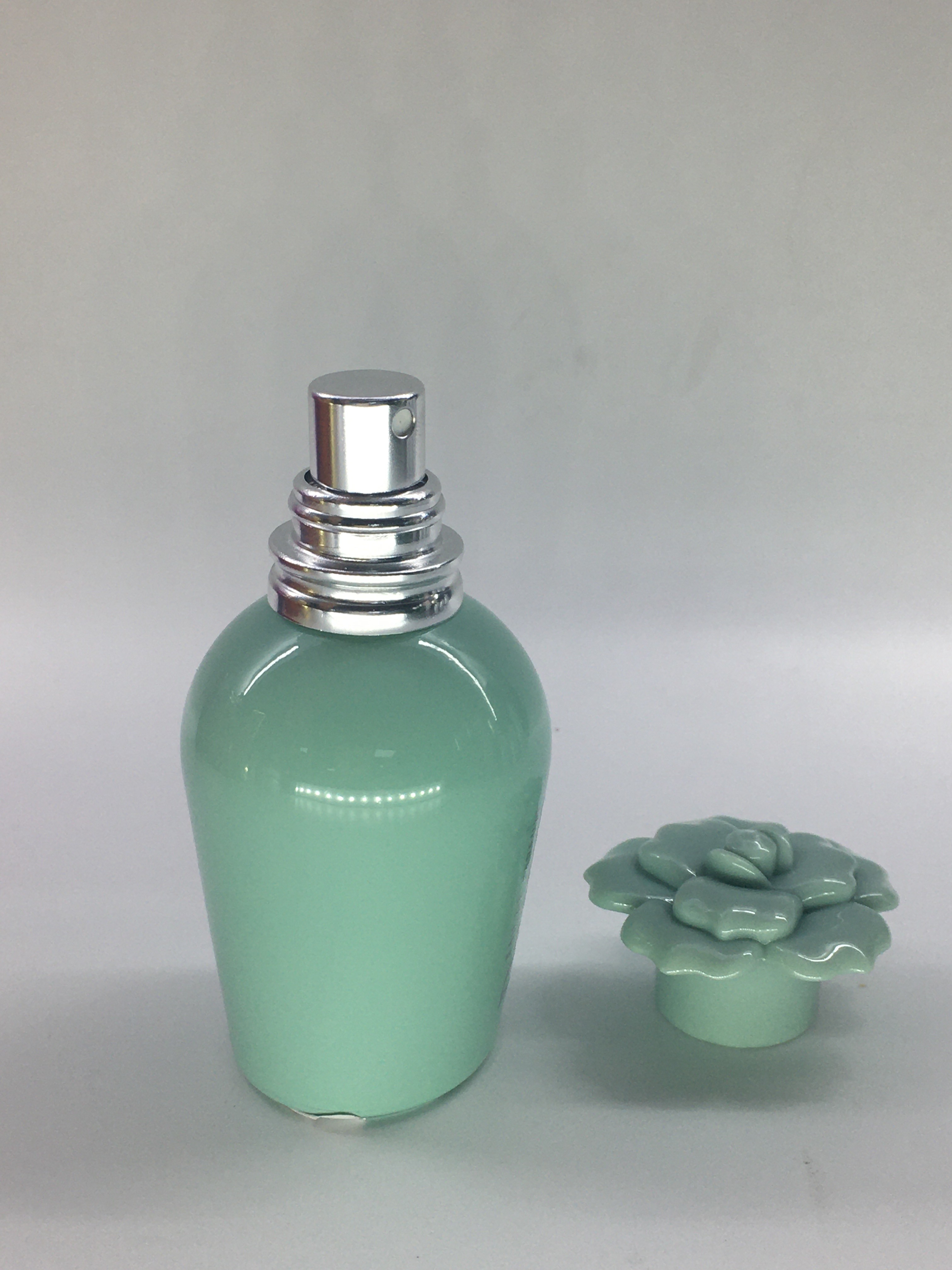 Luxury Pocket Perfume Bottle Plastic Flower Shaped Cap For Lady