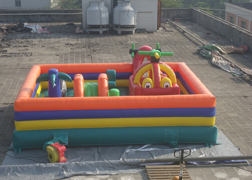 Plato PVC Tarpaulin Childrens Inflatable Fun Park With Slide And Tunnel