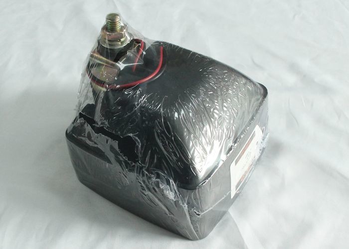 Professional Caterpillar Excavator Spare Parts High Power Square Lamp