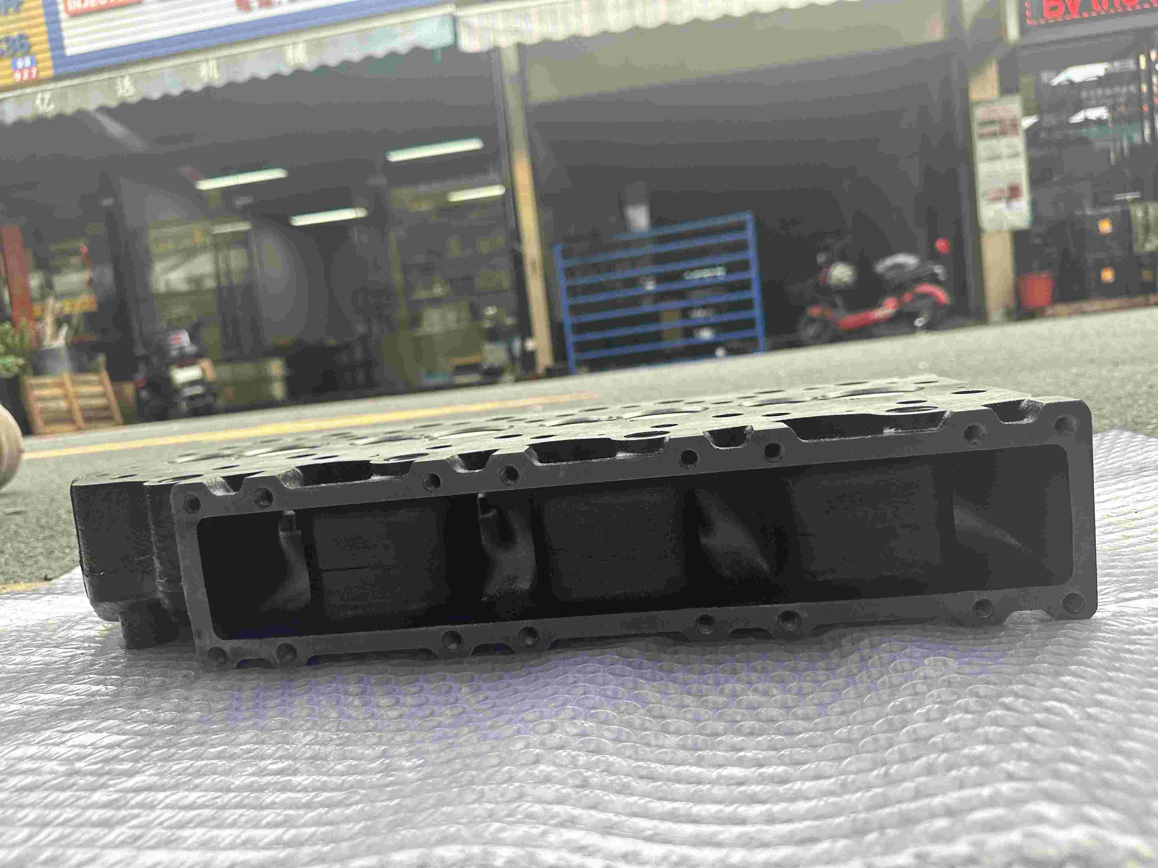 32A01-08010 Mitsubishi Engine Cylinder Head Model S4S-DI Material Casting