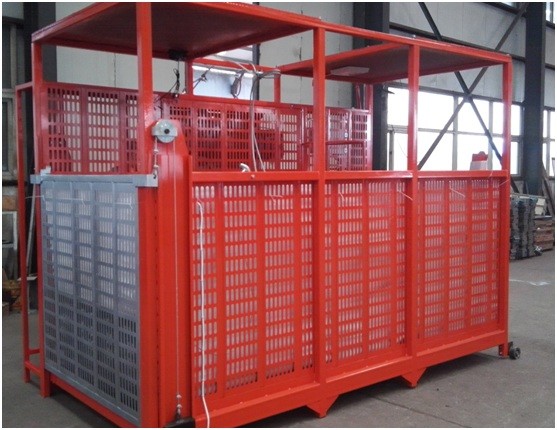 Open Top Cage 2ton 22m/Min Construction Material Lifting Hoist In Building Site construction site hoist