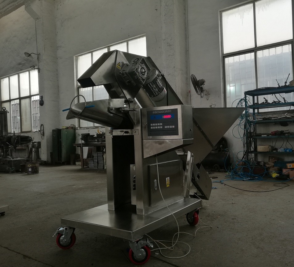 Electric Driven Type Auto Potato Packing Machine , Crayfish Weighing And Filling Machine