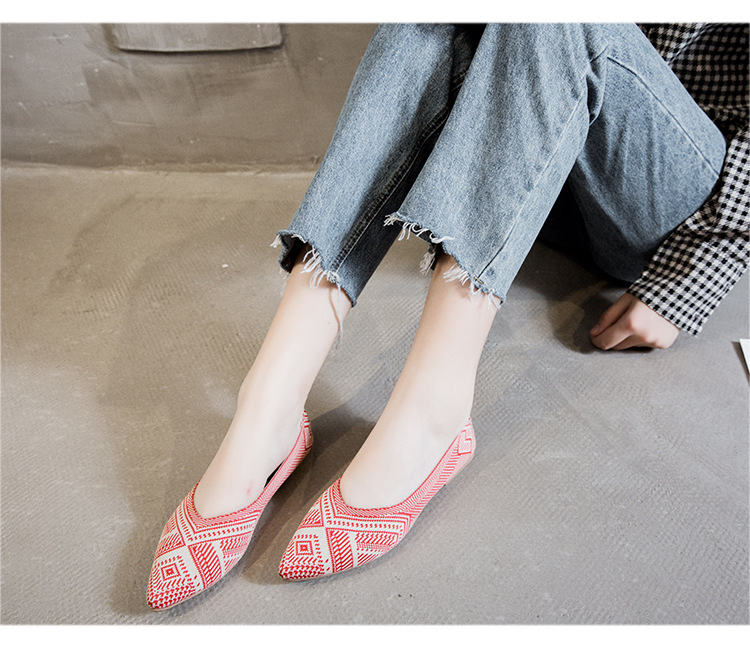 Hot Sale Lightweight Breathable Women's Shoes Pointed Toe Geometric Pattern Casual Flats