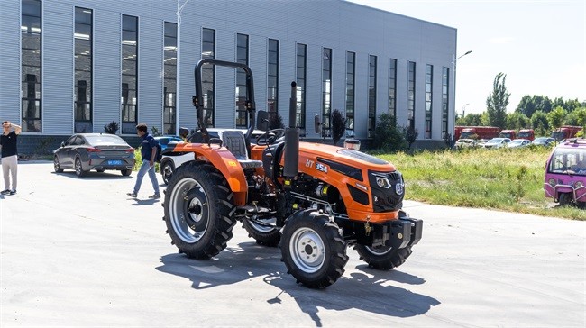 CE 1510kg Agriculture Farm Tractor Wheeled 4 * 4 Mini Tractor HT354-E