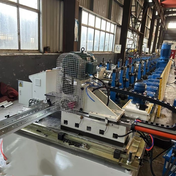 High-speed Fully Automatic CZ Purlin Roll Forming Machine with Punching Gearbox Drive