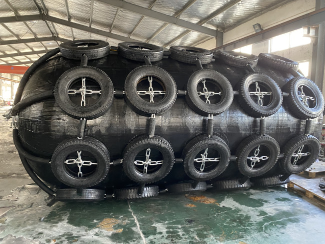 80kpa Ship Rubber Fender Black High Energy Absorption Rubber Boat Bumpers