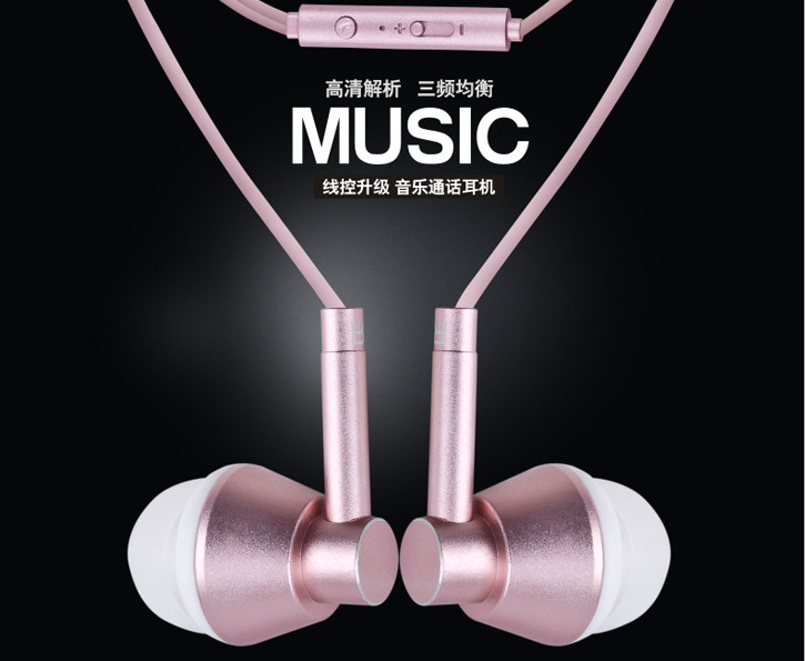 HZD1813E Wholesale design oem premium hands free wired earphone Sensitivty:108±3dB at 1KHz,6mW