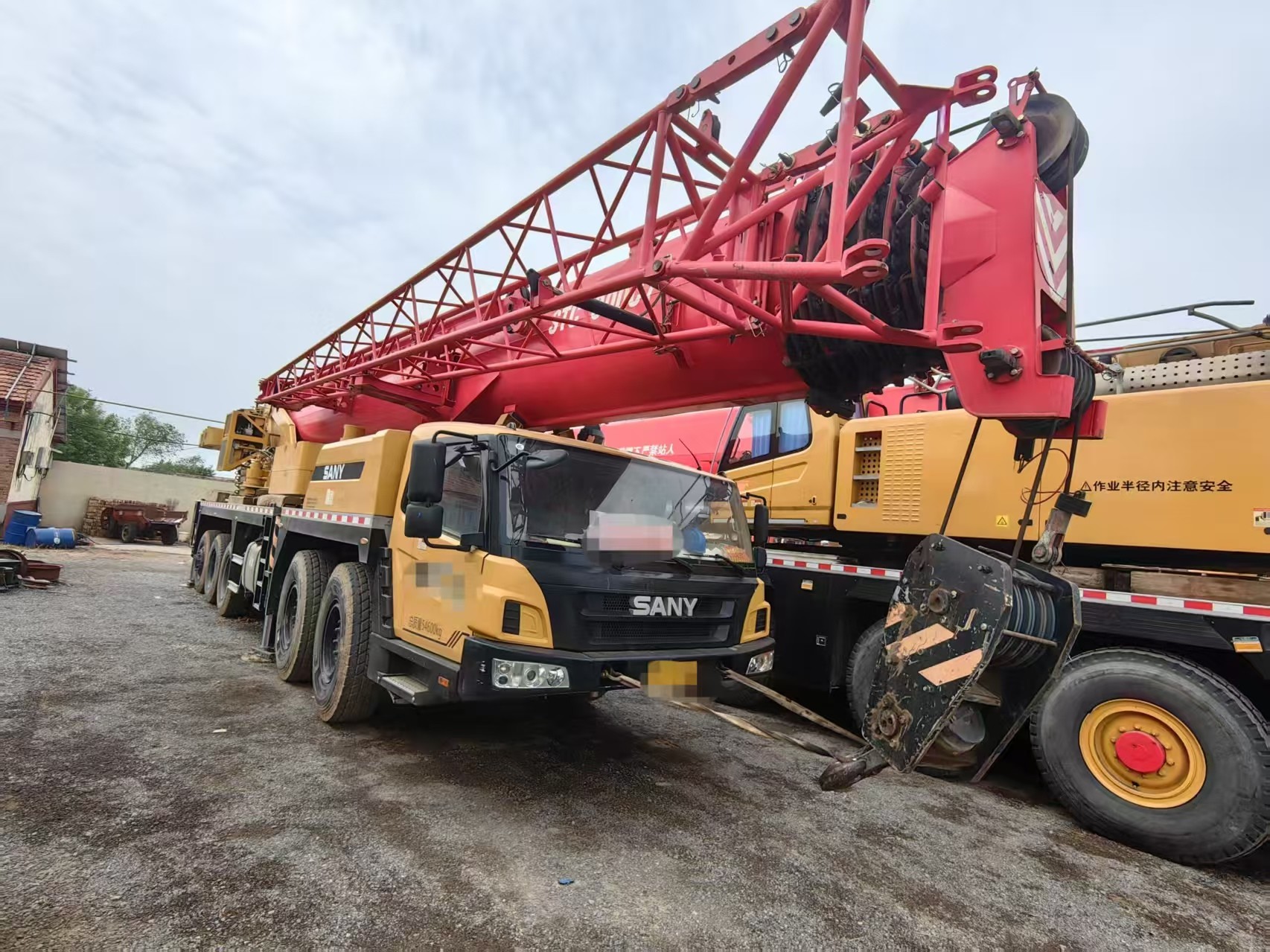 SA Ny Truck Crane 100ton STC1000C7 with 17.5m Jib Length Yellow and Red