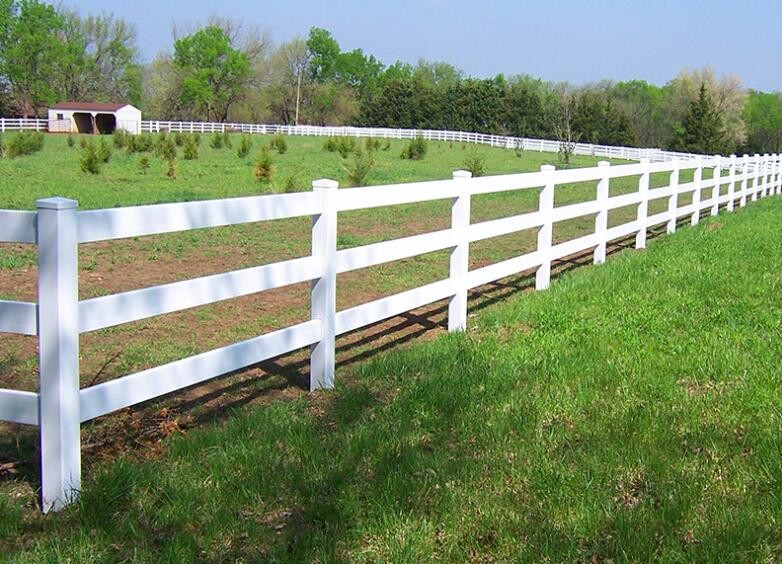 White Vinyl Post And Rail 8ft Wire Mesh Farm Fencing Outdoor Pvc For Horse