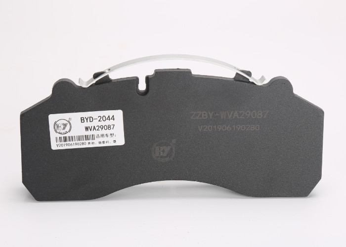 Low Metallic Commercial Vehicle Brake Pads Customized For Bus And Truck