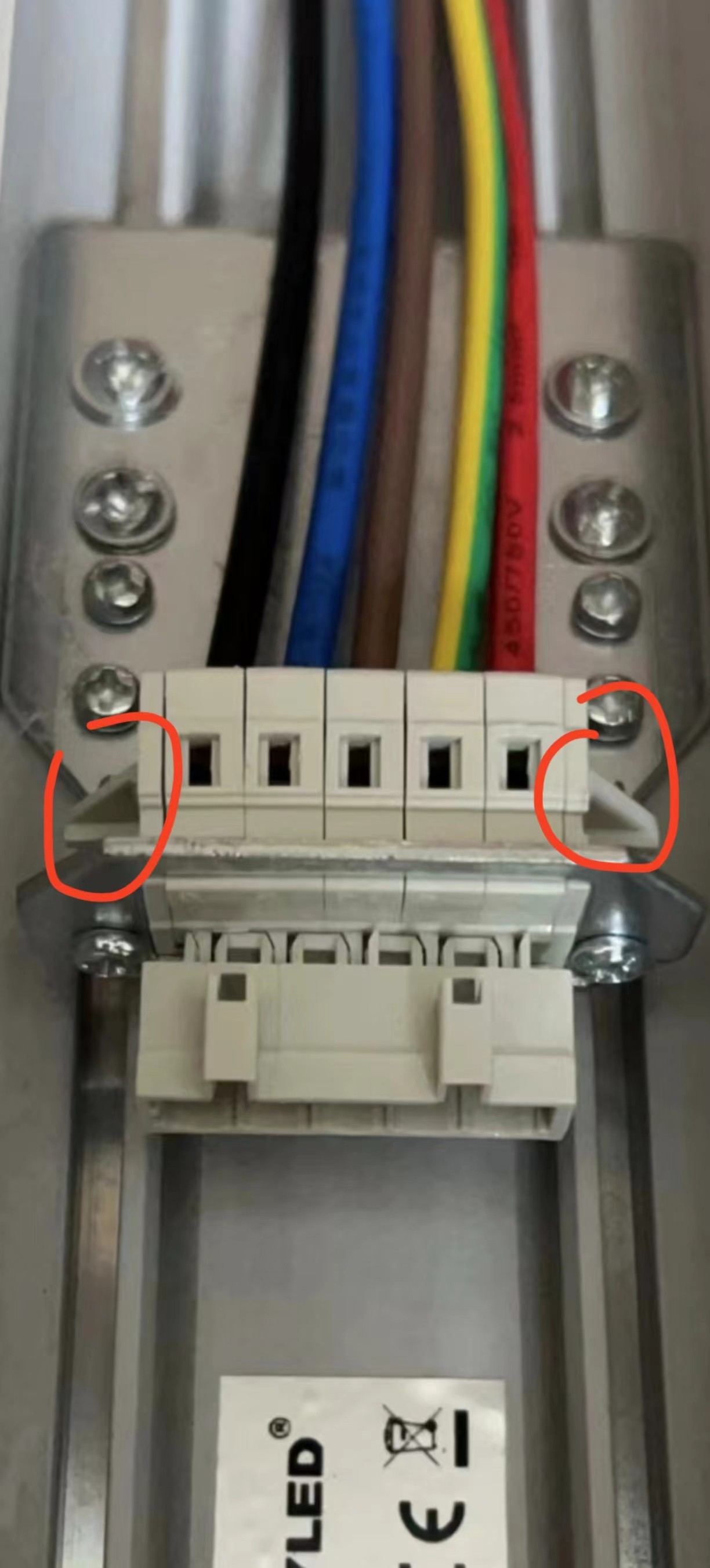 LED STM 650 series fast contact with flang type connector 300V 16A