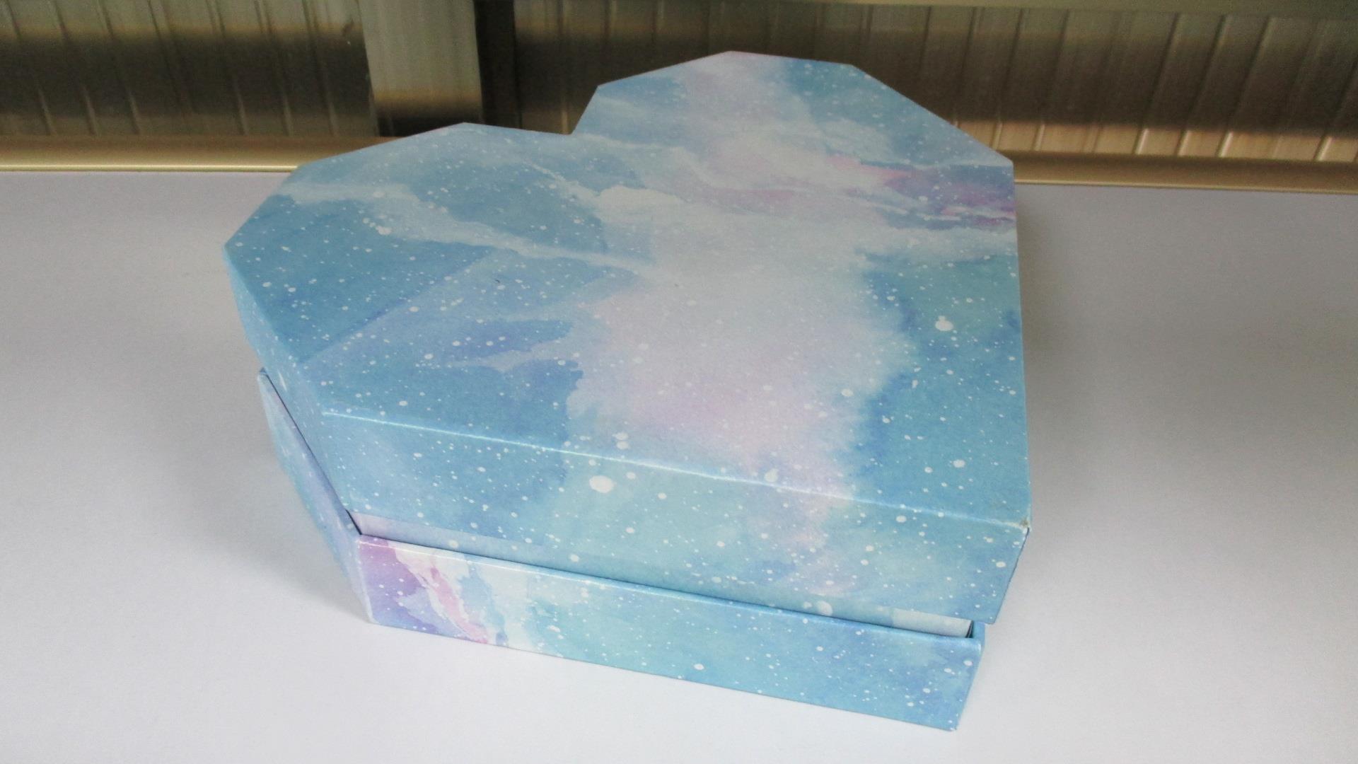 Recyclable Gift Christmas Cardboard Chocolate Box Magnetic Closure Custom