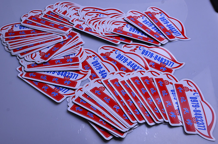 Custom outdoor durable promotion advertising die cut shape sticker