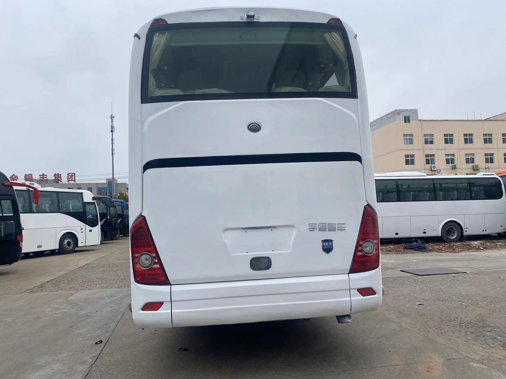 Best Refurbished 60 Seats Youtong Bus for B2B Passenger Coach Bus Deisel Luxury Used