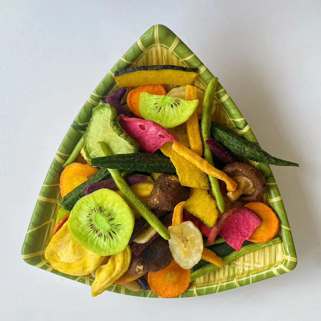 Vacuum Fried Vegetables & Fruits Dehydrated Mixed Dried Fruit Vegetable Chips Snacks